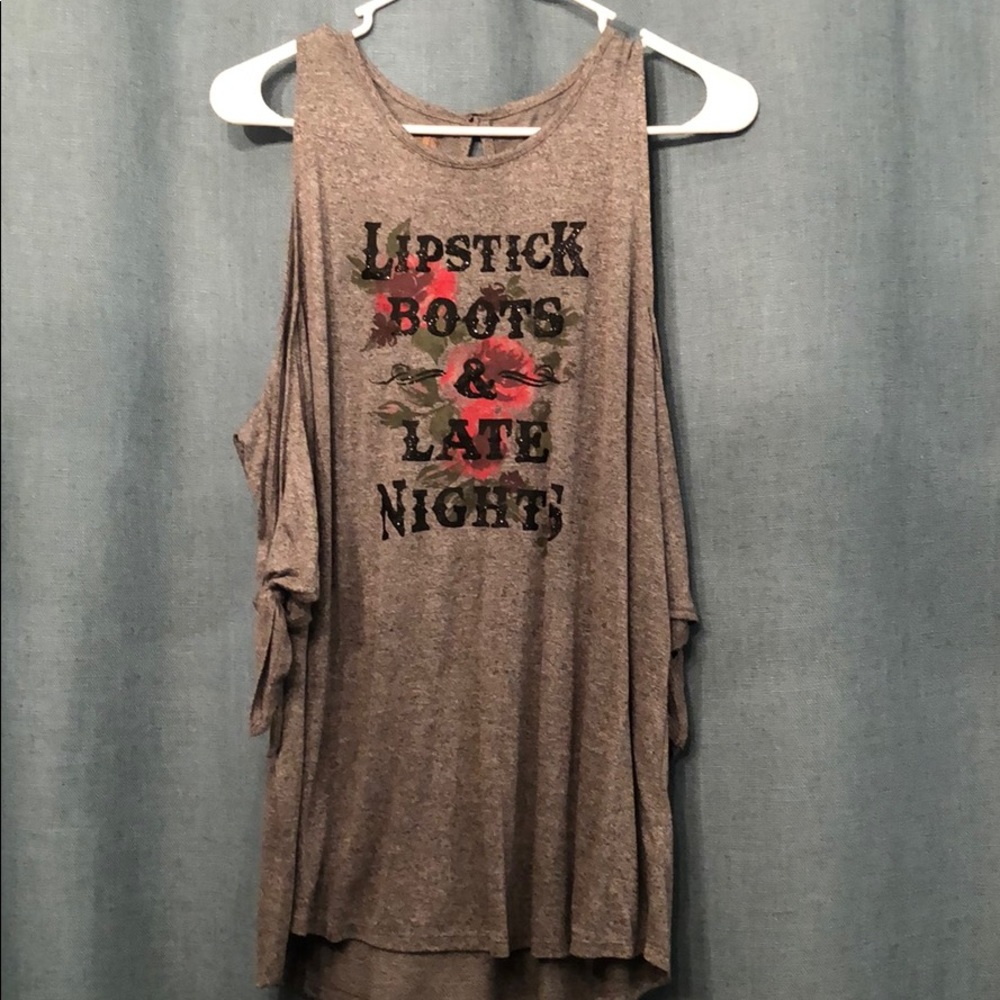 Shyanne open shoulder tee